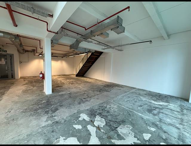 1,305M² OFFICE TO LET IN ROSEBANK